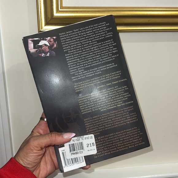 Fight the Power 💥 - Picture 3 of 8